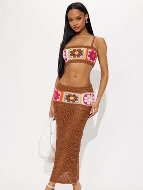New Fashion Nova Outfit Brown Crochet Two-Piece Colorful Floral Panels Large